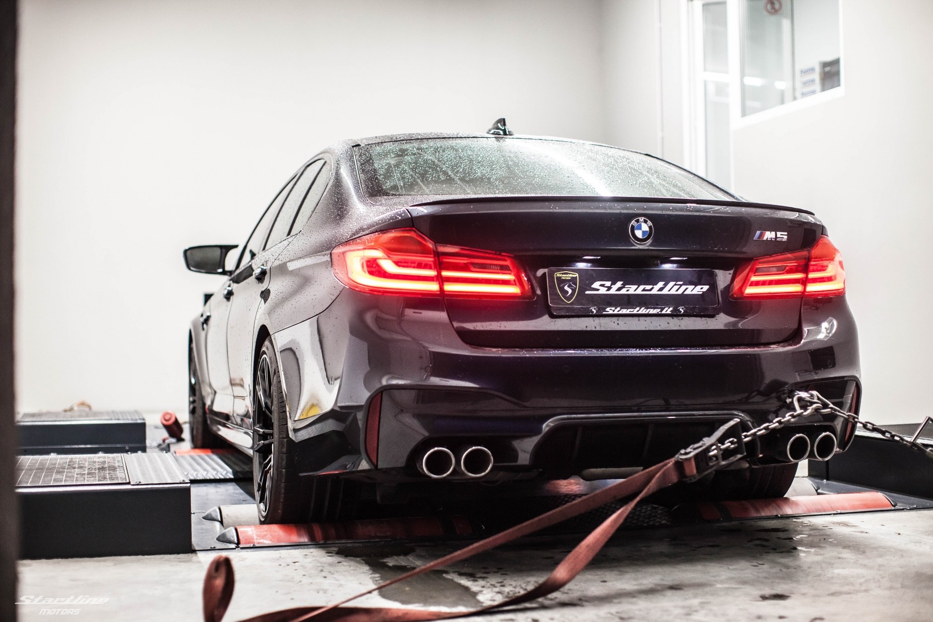 BMW M5 F90 ant Startline galios matavimo stendo